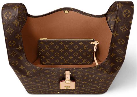 louis vuitton atlantis gold canvas.